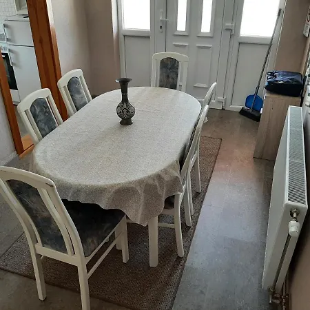 Panorama Apartment *
